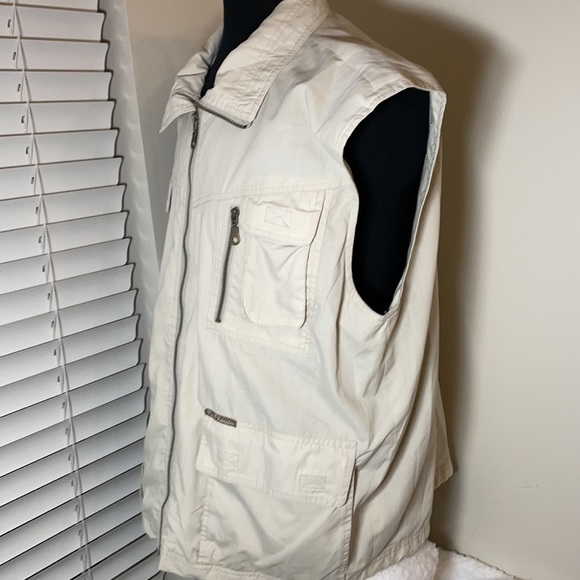 PORT Louis Fishing Vest Size Large - Picture 3 of 8